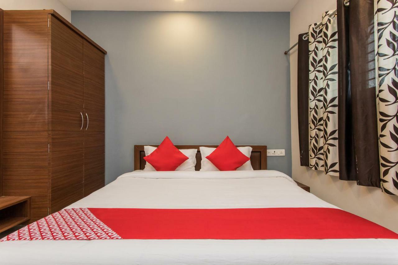 Oyo 17161 Hotel Mahalaxmi Ujjain Exterior foto