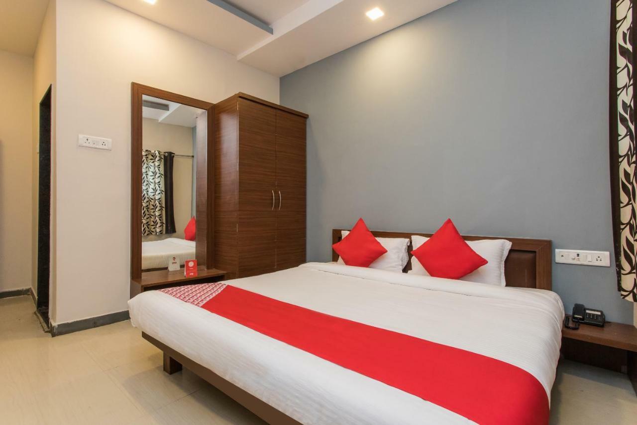 Oyo 17161 Hotel Mahalaxmi Ujjain Exterior foto
